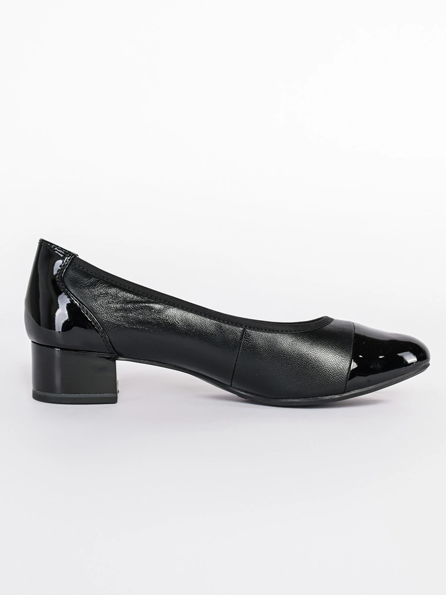Туфли-лодочки черного цвета с отрезным носком